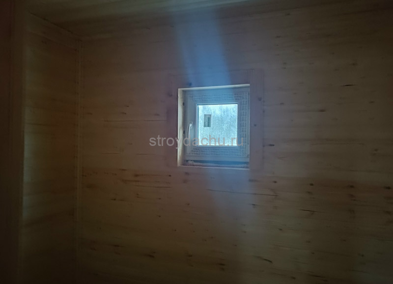 окно маленькое